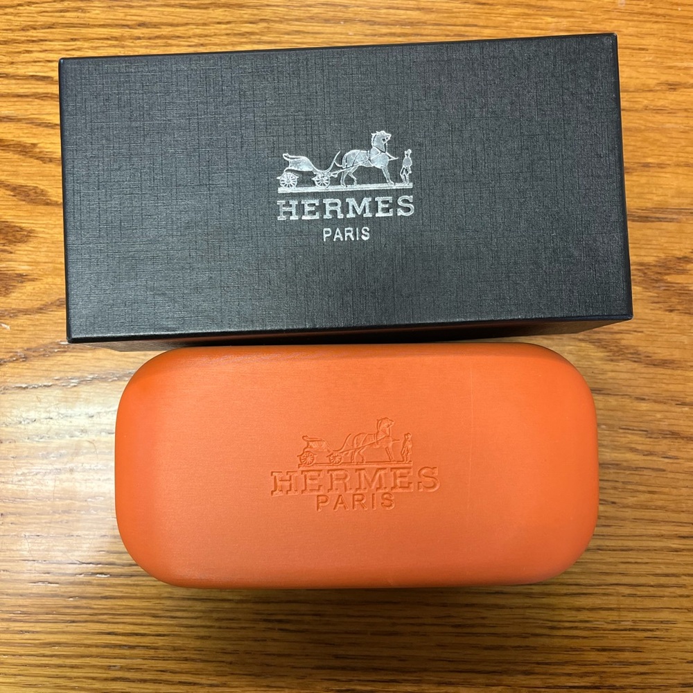 Hermes Paris orange sunglasses case with box